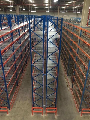 Customized Size Heavy Duty Warehouse Storage Racks With Post Guardrails